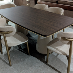 Tavolinë buke – Leo