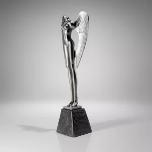 Statujë Elegante – “Engjëlli Abstrakt”